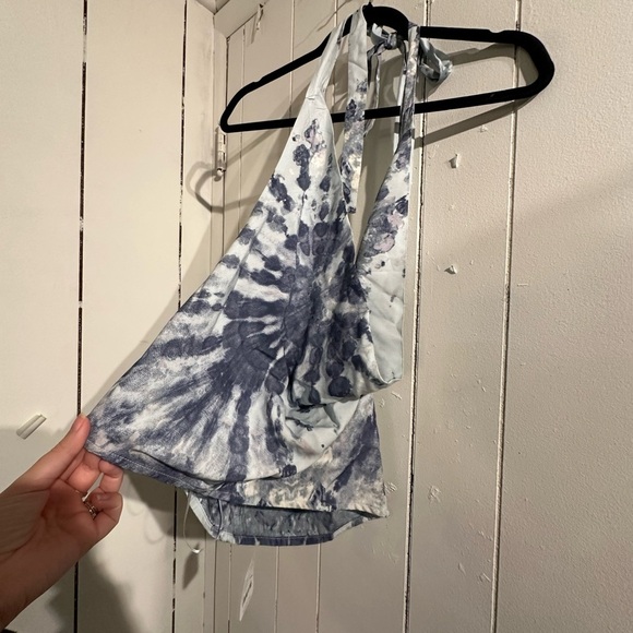 FREE PEOPLE NWT TIE-Dye BLUE Halter Top with cowl neck